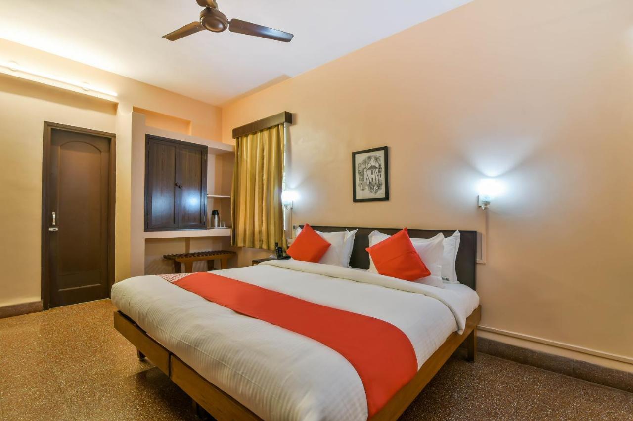 Oyo 807 Hotel Gopika International Goa エクステリア 写真